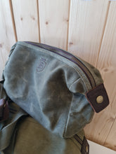 Load image into Gallery viewer, Wax Weekend Bag & Wash set