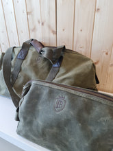 Load image into Gallery viewer, Wax Weekend Bag &amp; Wash set